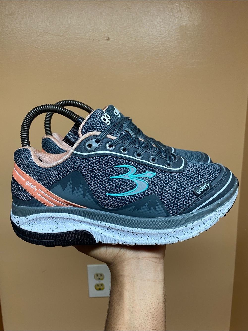 Gravity Defyer G-Defy Mighty Walk Women's Walking Sneakers “Gray Salmon” Size 7